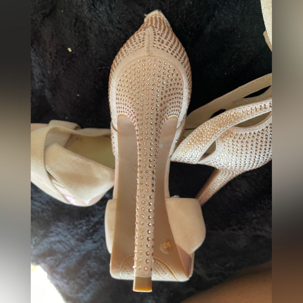 Jessica Simpson blush pink stiletto heels. Size 8.5 - Picture 6 of 9